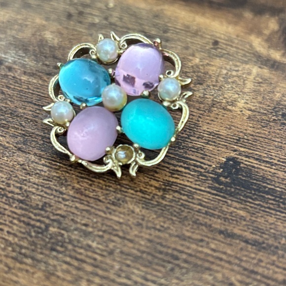 1928 Gold Set with Turquoise and Pink Accents - Picture 4 of 9